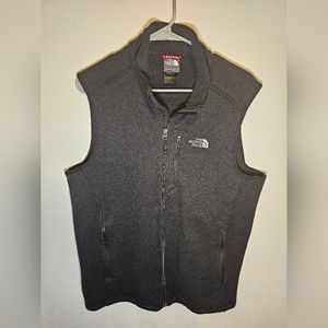 Men’s Medium North Face Vest